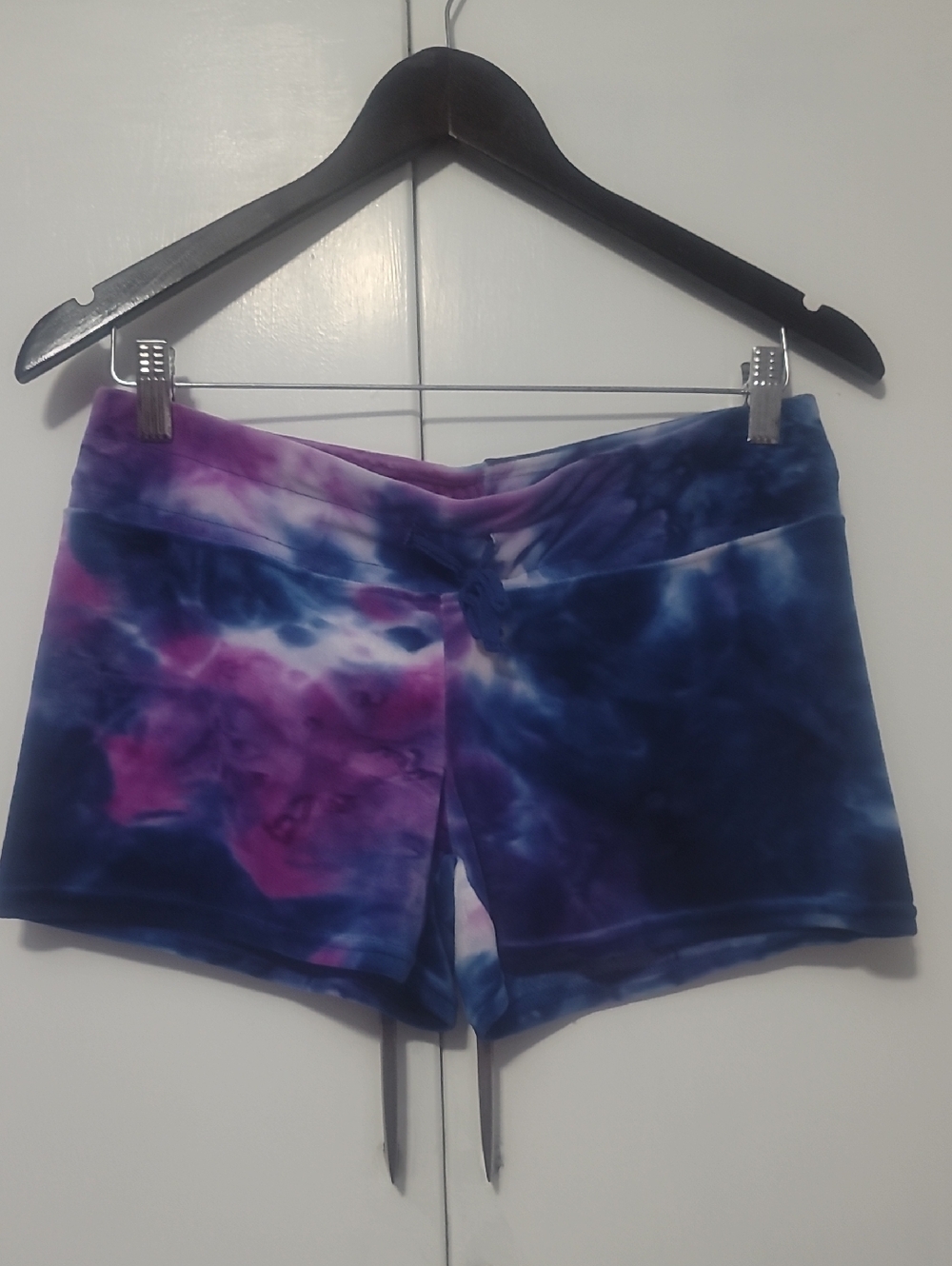eye candy Tie-Dye Athletic Shorts - Purple & Blue